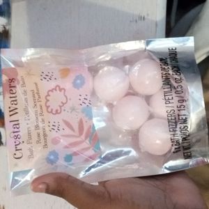 Bath bomb / fizzers